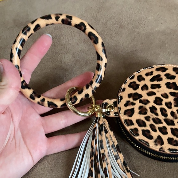Leopard Bangle Wristlet - Picture 3 of 3